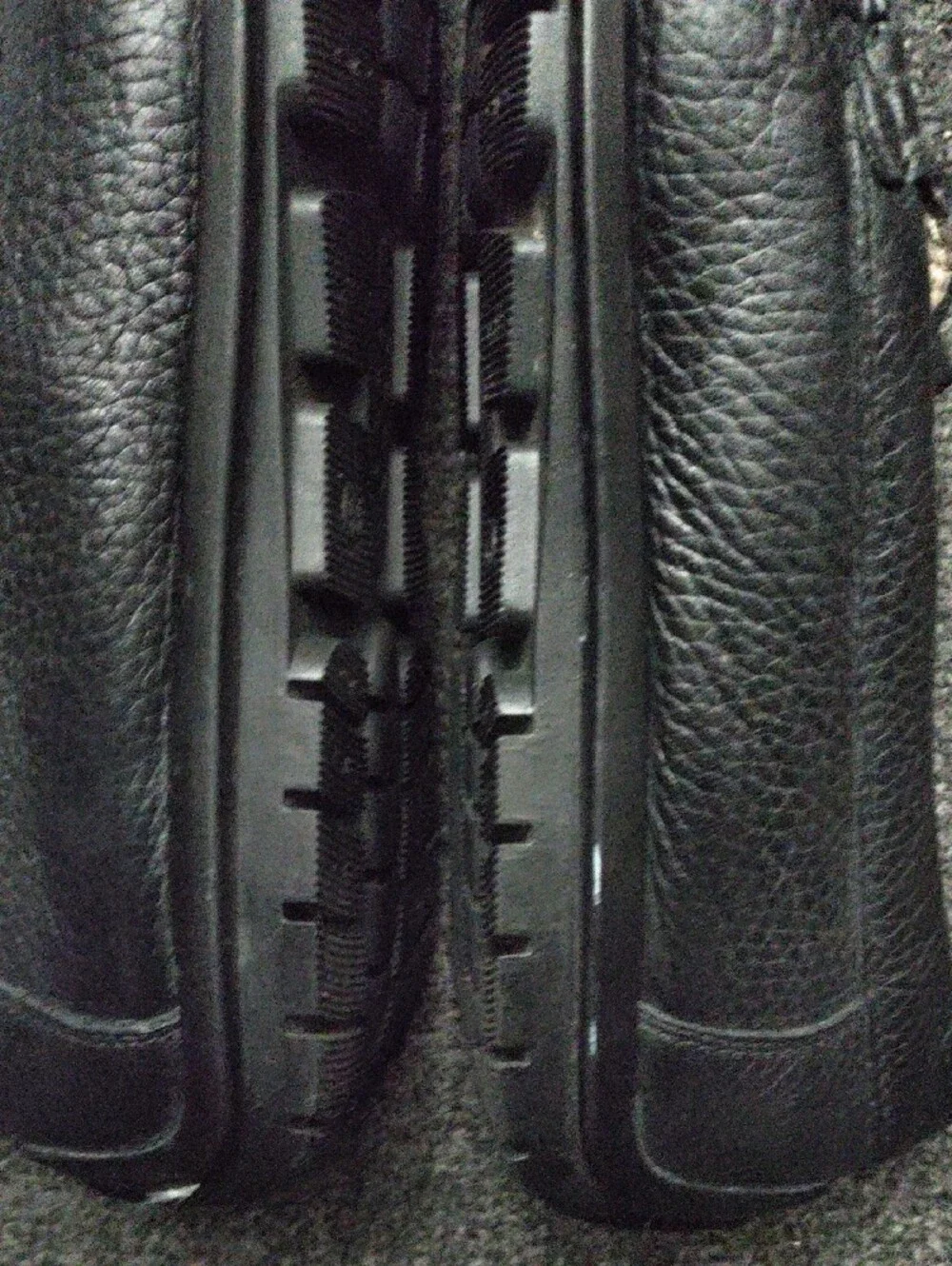Ecco soft pebbled
